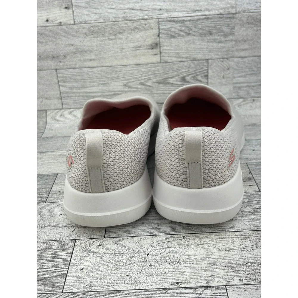 Skechers Go Walk Joy Slip On Sneakers Natural Beige Mesh Women Sz‎ 6.5 124637